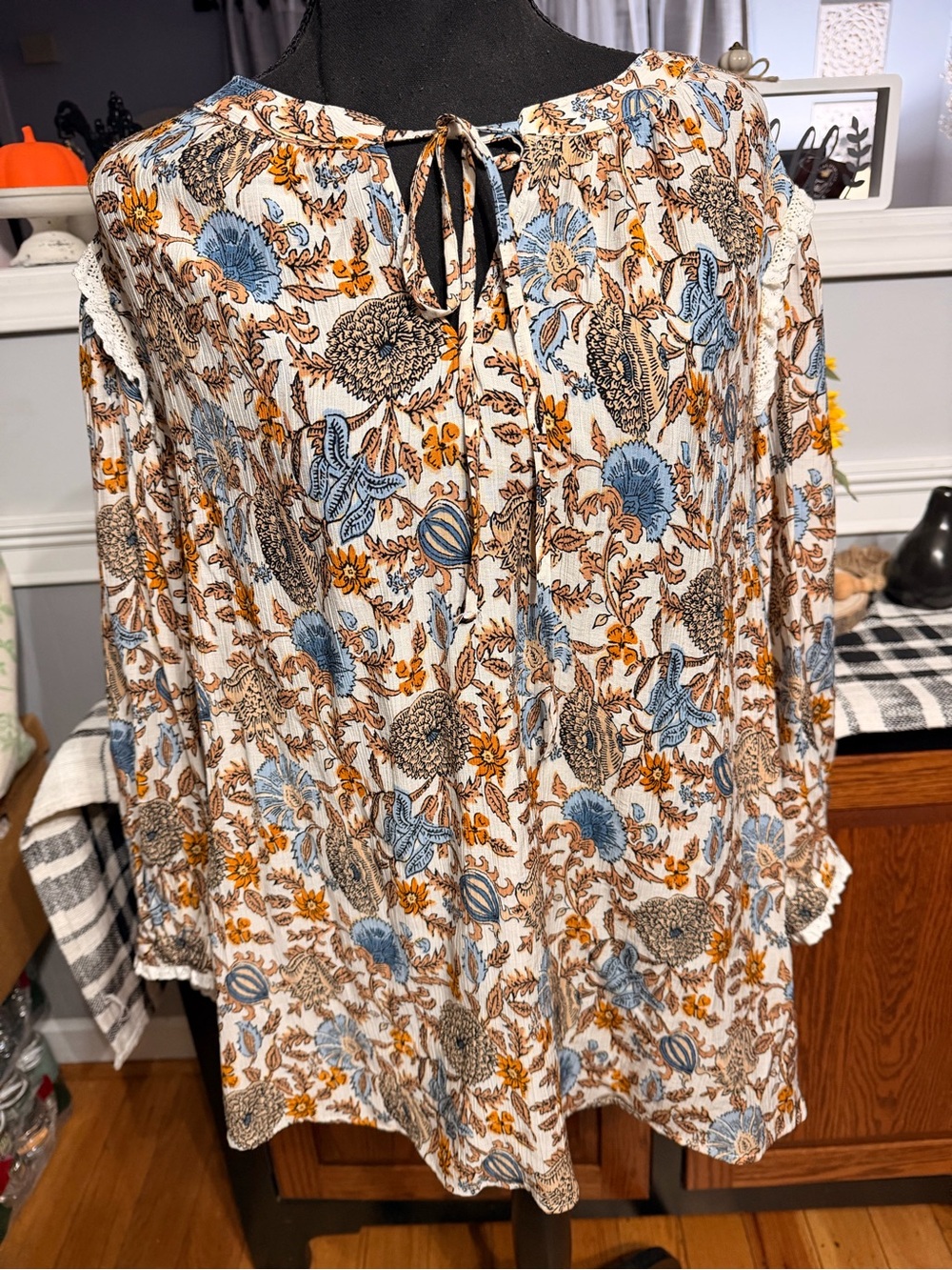 Jane & Delancey-Women’s Floral Tie-Neck Blouse in White, Blue & Brown, Plus Size